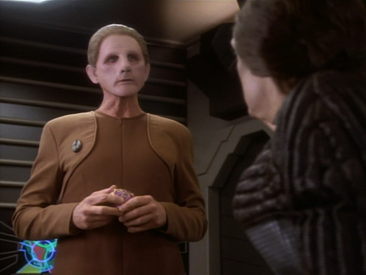 extant_StarTrekDS9_1x12-Vortex_00662.jpg