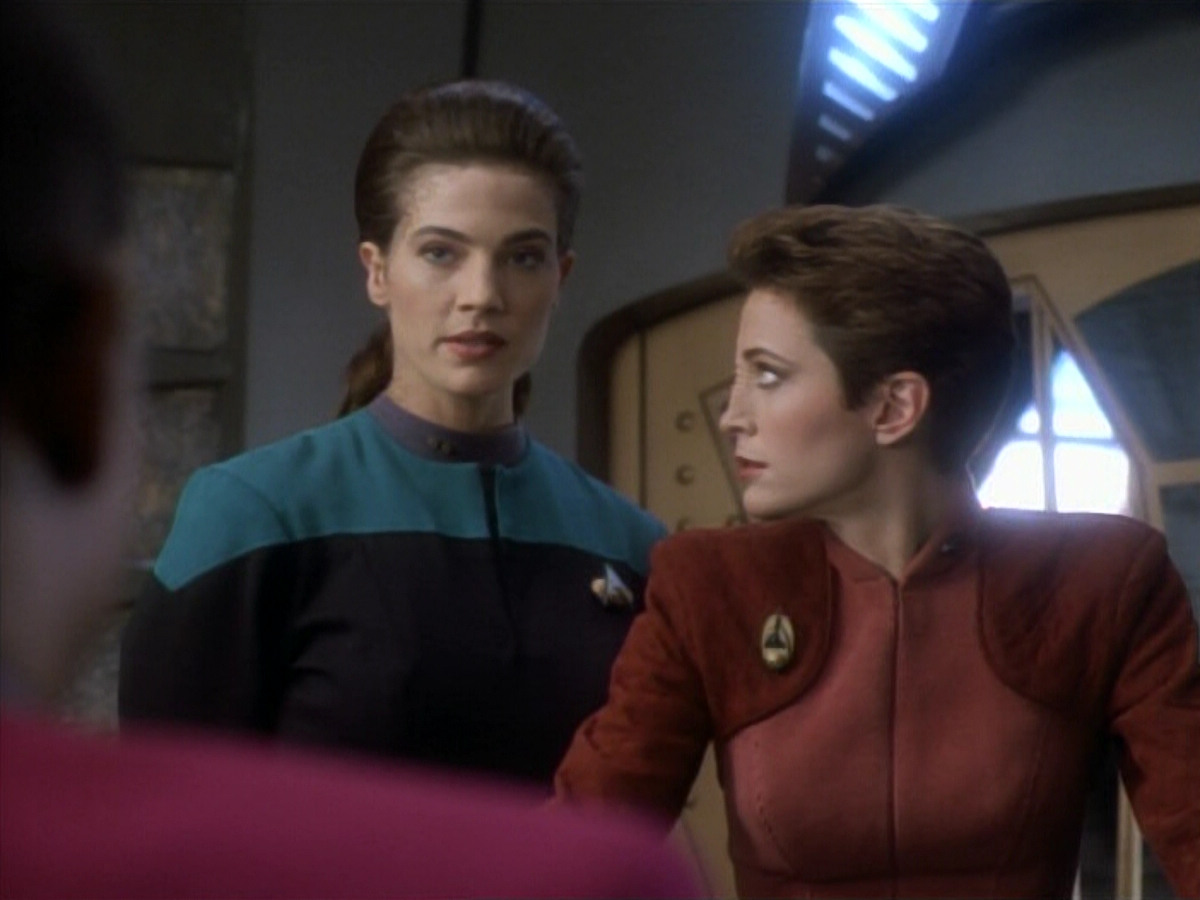 extant_StarTrekDS9_1x12-Vortex_01031.jpg