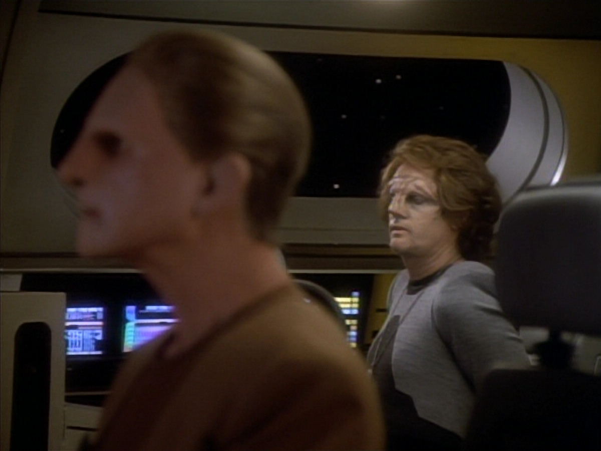 extant_StarTrekDS9_1x12-Vortex_02601.jpg