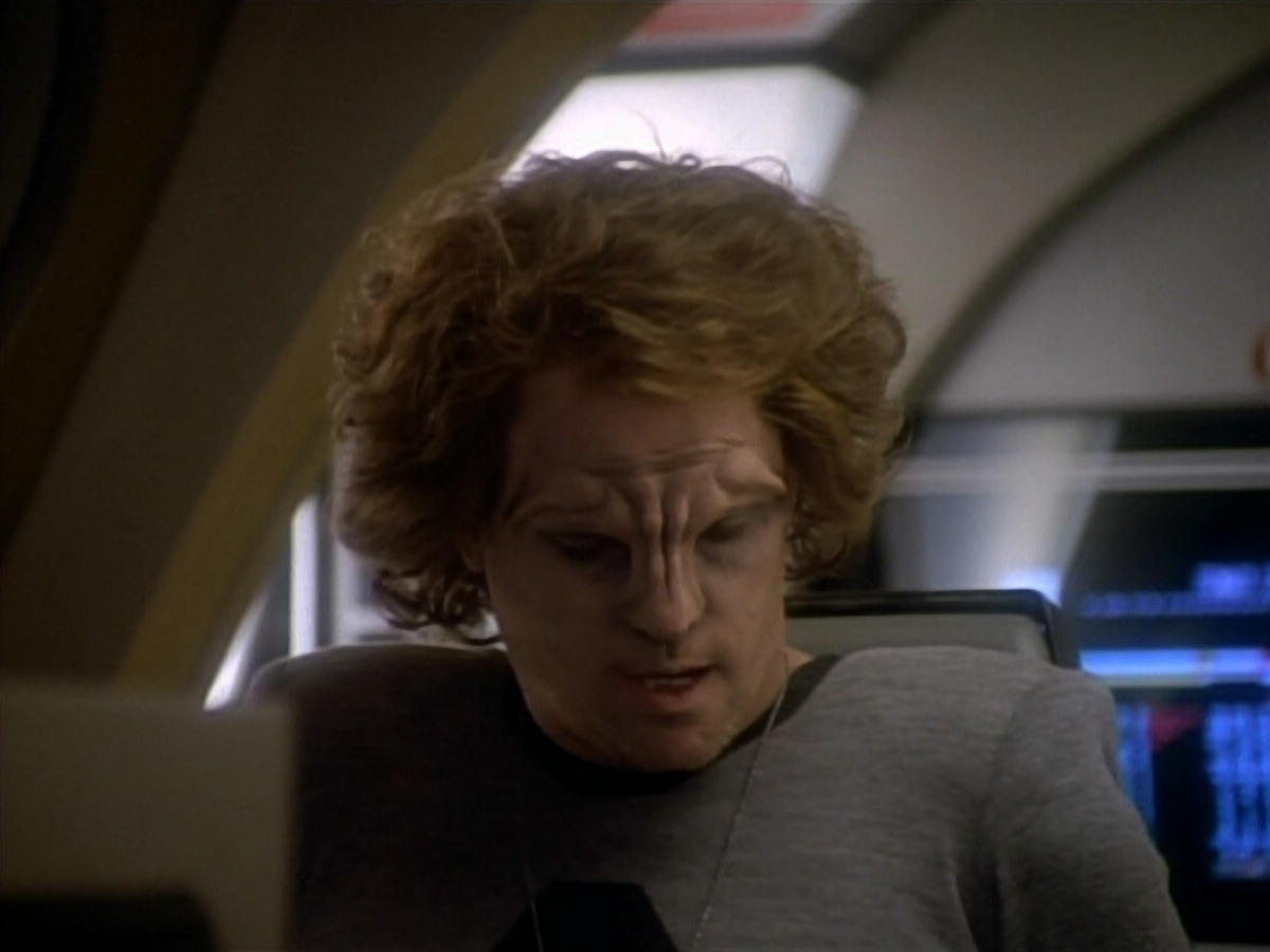 extant_StarTrekDS9_1x12-Vortex_02702.jpg