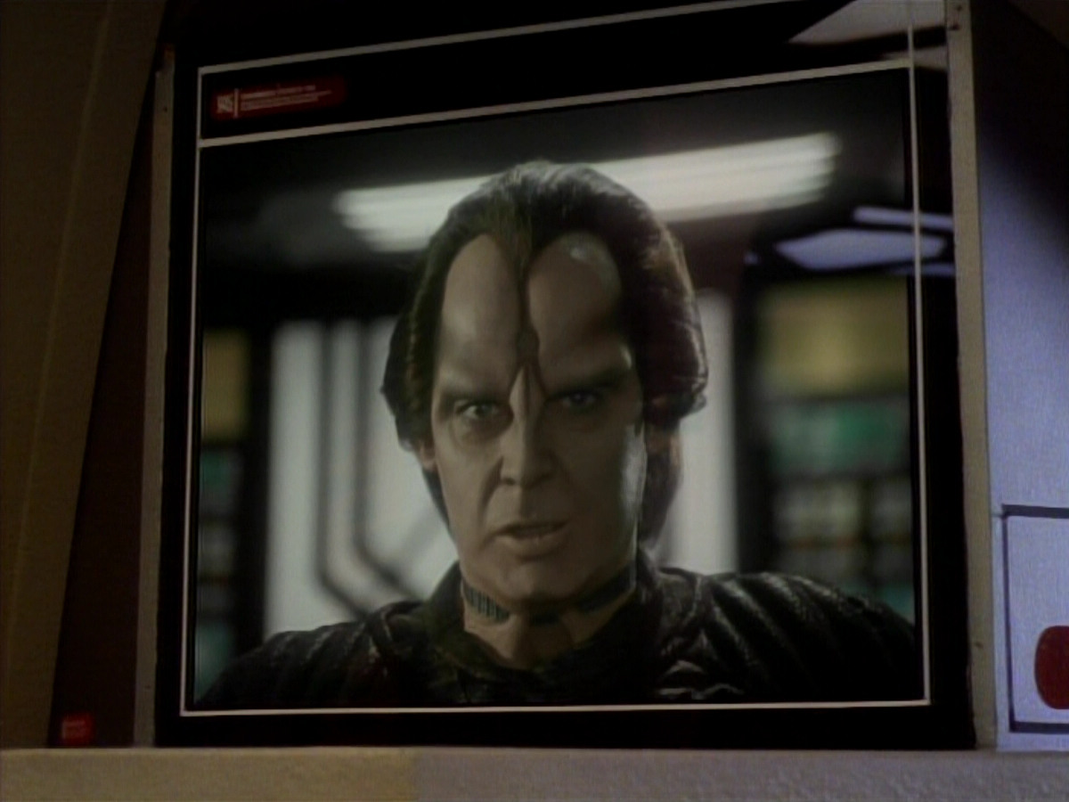 extant_StarTrekDS9_1x12-Vortex_02705.jpg