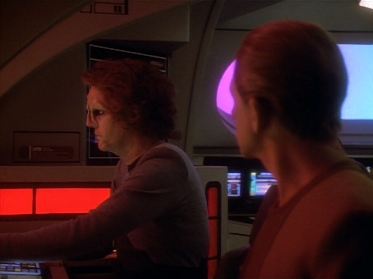 extant_StarTrekDS9_1x12-Vortex_02805.jpg
