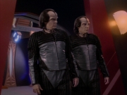 extant_StarTrekDS9_1x12-Vortex_00135.jpg