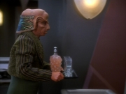 extant_StarTrekDS9_1x12-Vortex_00249.jpg