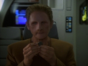 extant_StarTrekDS9_1x12-Vortex_03748.jpg