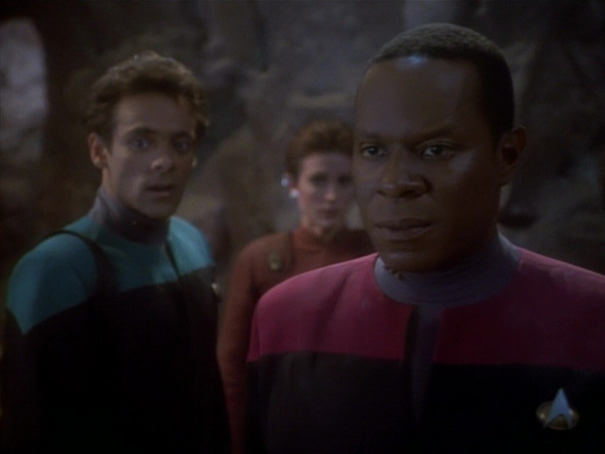 extant_StarTrekDS9_1x13-BattleLines_03518.jpg