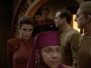 extant_StarTrekDS9_1x13-BattleLines_00148.jpg