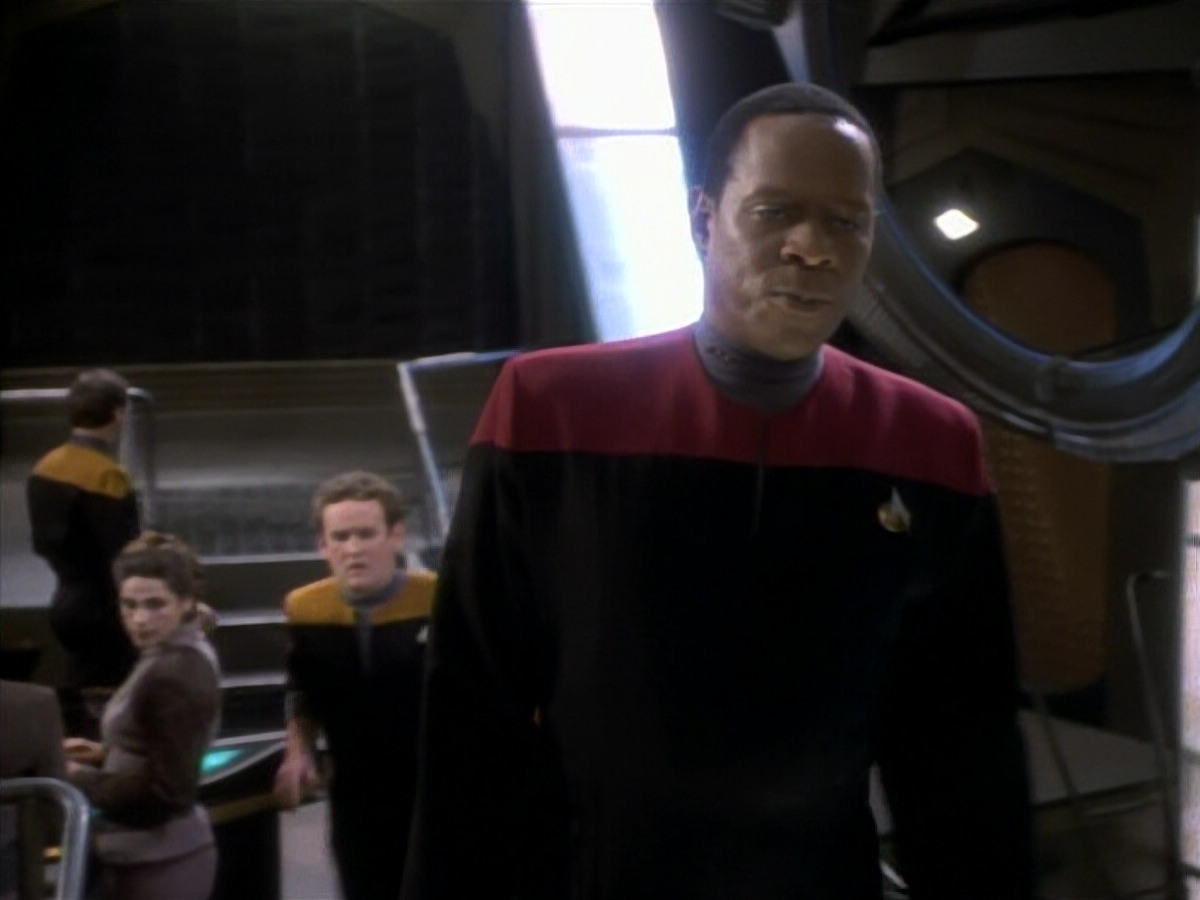 extant_StarTrekDS9_1x14-TheStoryteller_00039.jpg