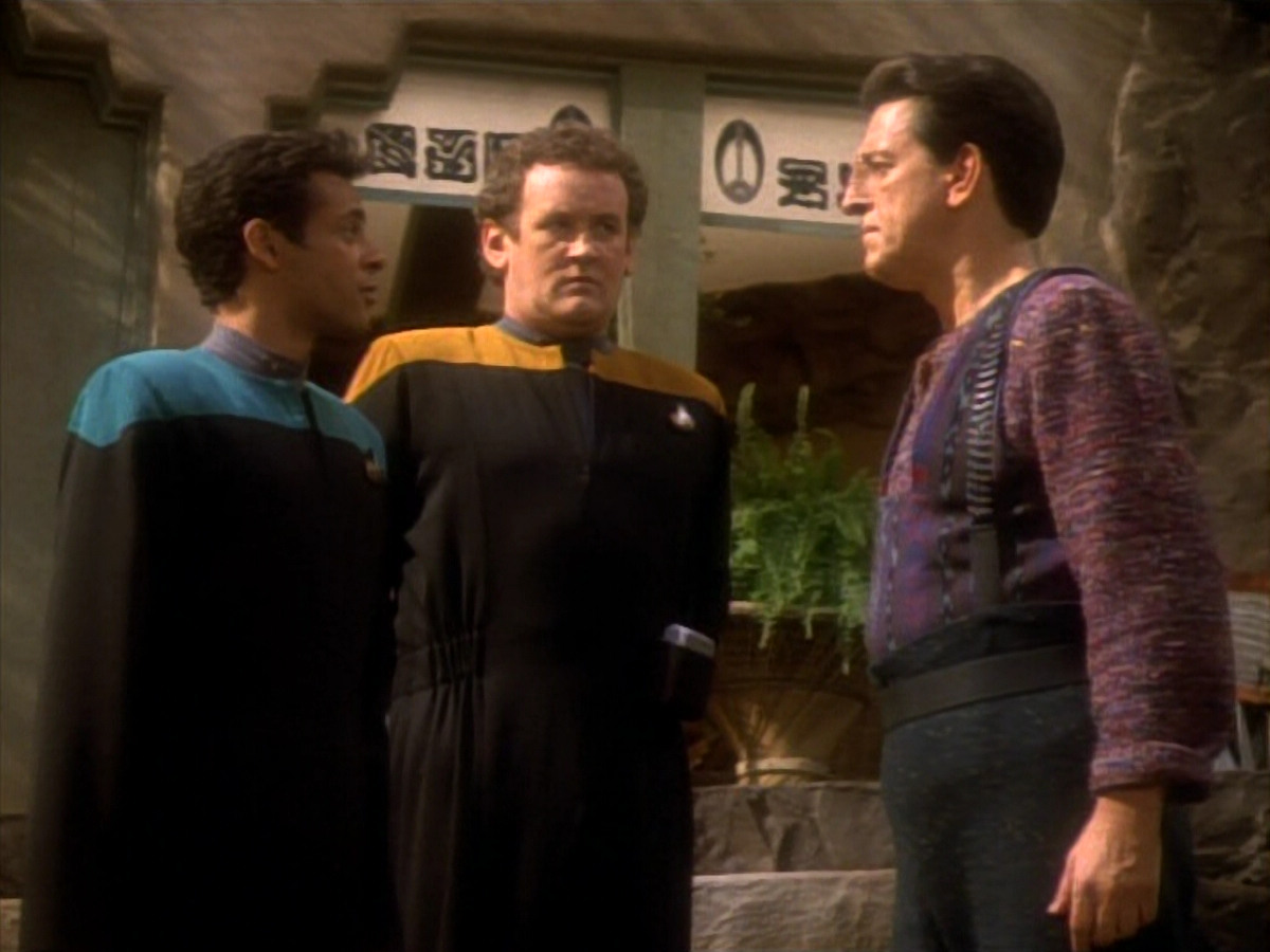 extant_StarTrekDS9_1x14-TheStoryteller_01052.jpg