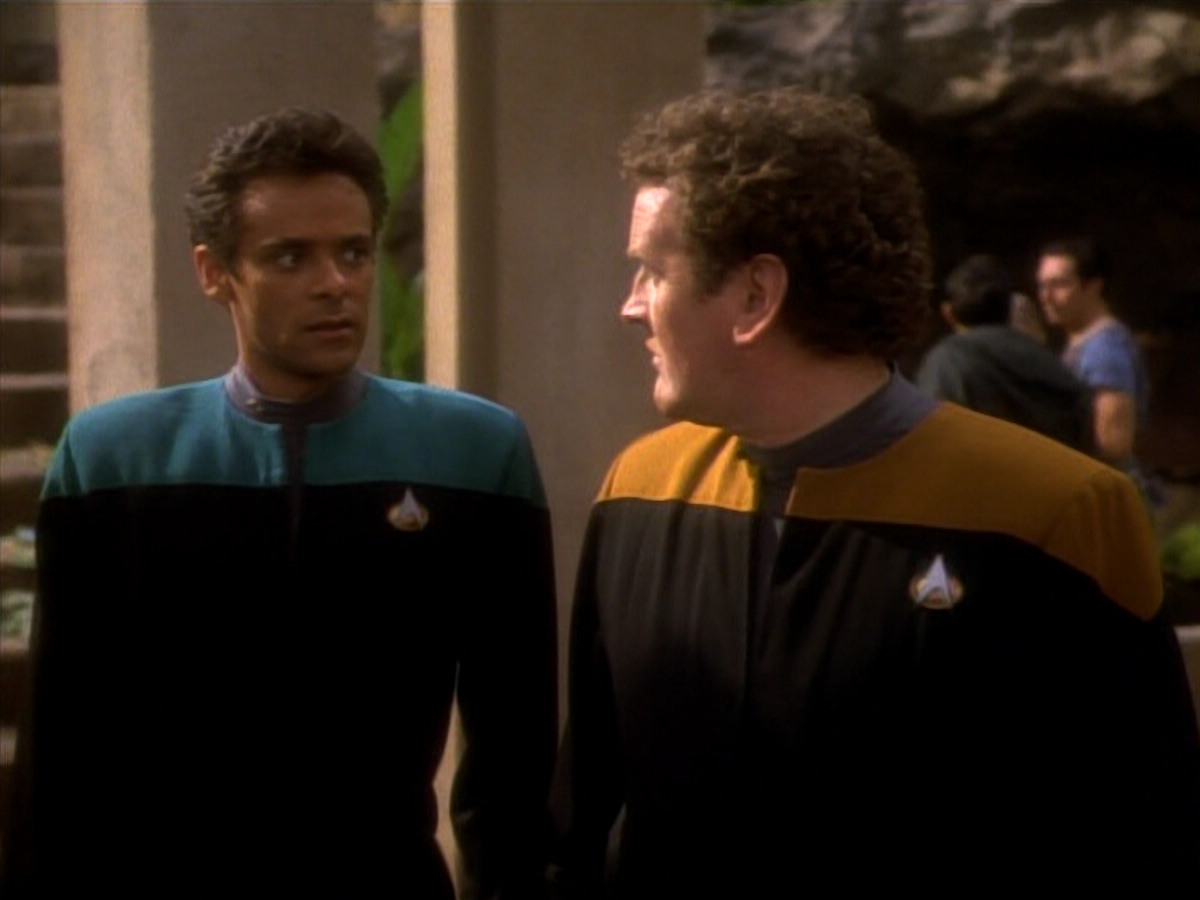 extant_StarTrekDS9_1x14-TheStoryteller_01098.jpg