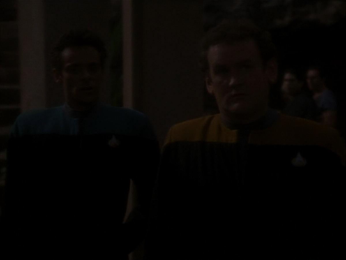 extant_StarTrekDS9_1x14-TheStoryteller_01104.jpg