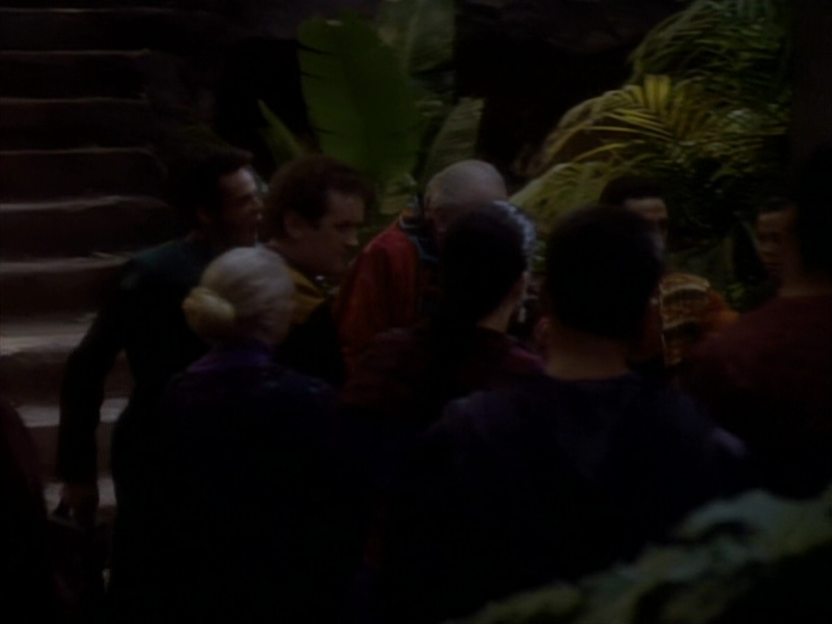 extant_StarTrekDS9_1x14-TheStoryteller_01248.jpg