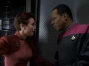 extant_StarTrekDS9_1x14-TheStoryteller_00170.jpg