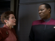 extant_StarTrekDS9_1x14-TheStoryteller_00175.jpg