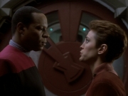 extant_StarTrekDS9_1x14-TheStoryteller_00184.jpg