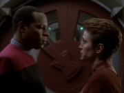 extant_StarTrekDS9_1x14-TheStoryteller_00185.jpg