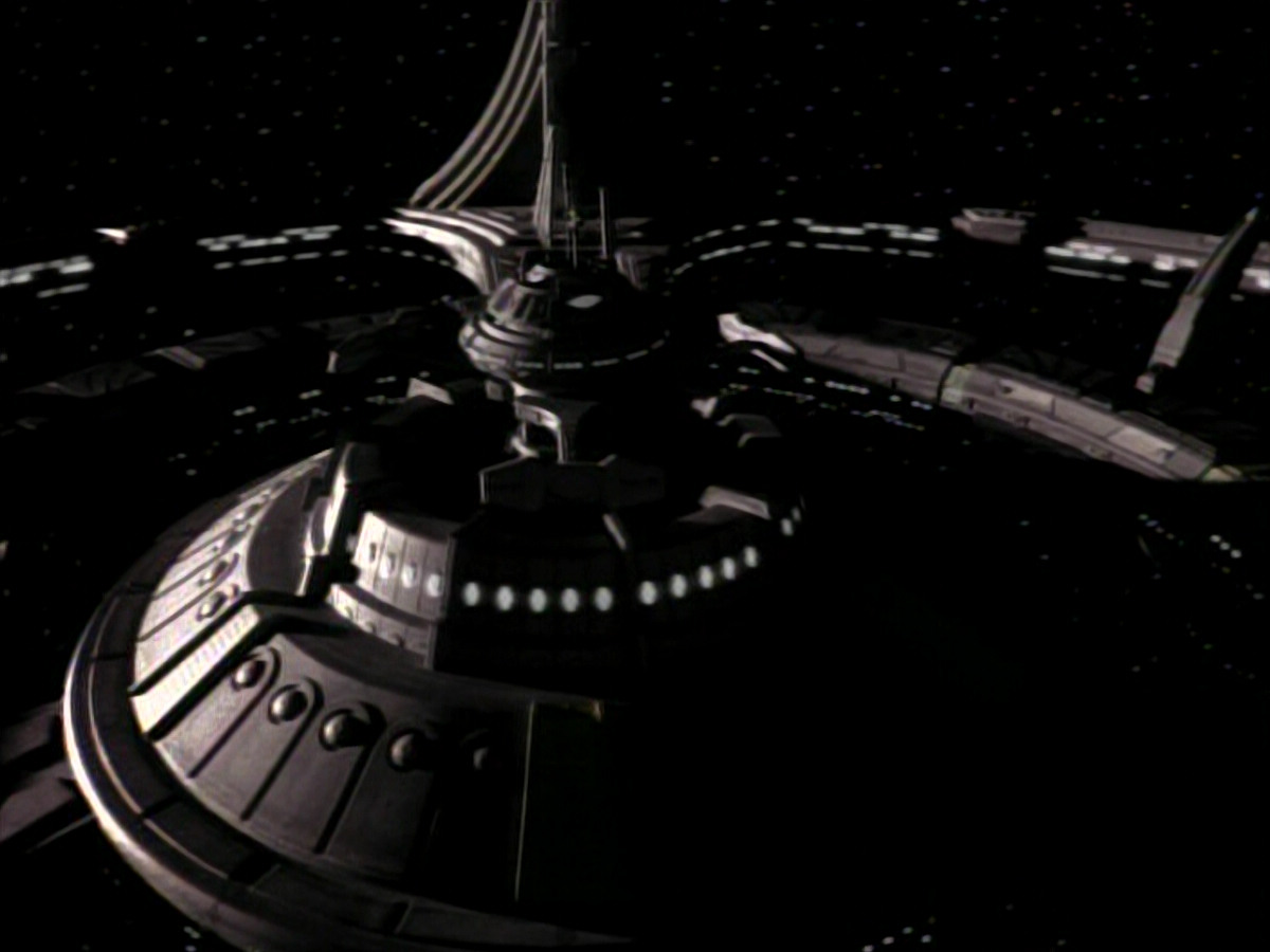 extant_StarTrekDS9_1x15-Progress_00113.jpg