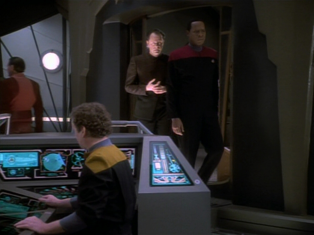 extant_StarTrekDS9_1x15-Progress_00122.jpg