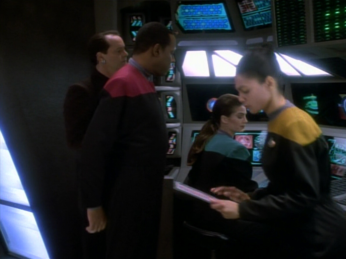 extant_StarTrekDS9_1x15-Progress_00133.jpg