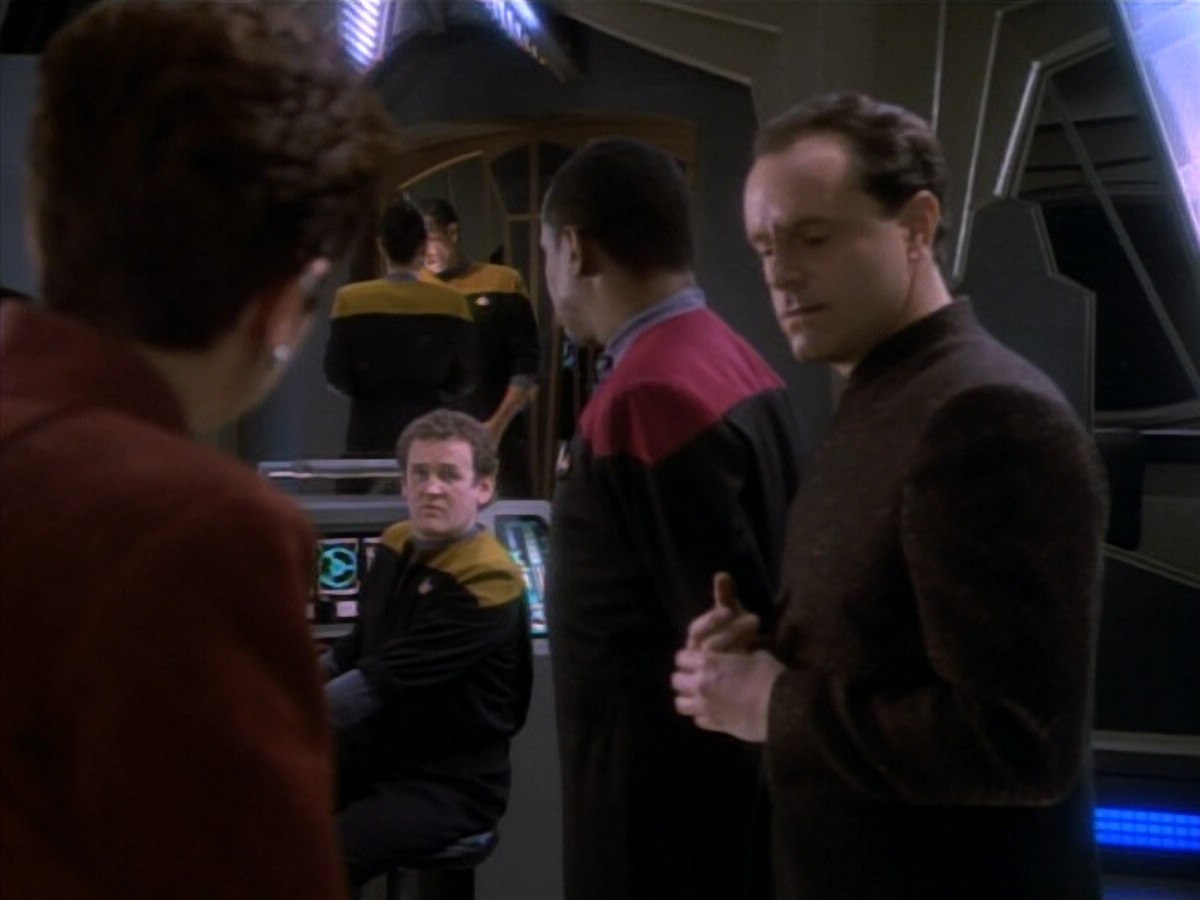 extant_StarTrekDS9_1x15-Progress_00141.jpg