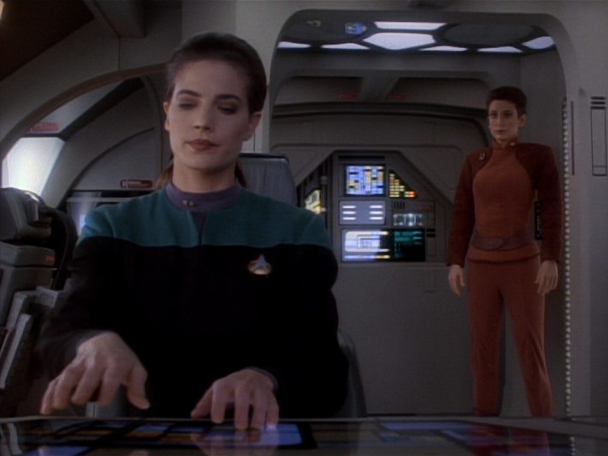 extant_StarTrekDS9_1x15-Progress_00273.jpg