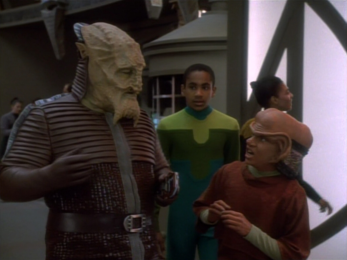 extant_StarTrekDS9_1x15-Progress_00646.jpg
