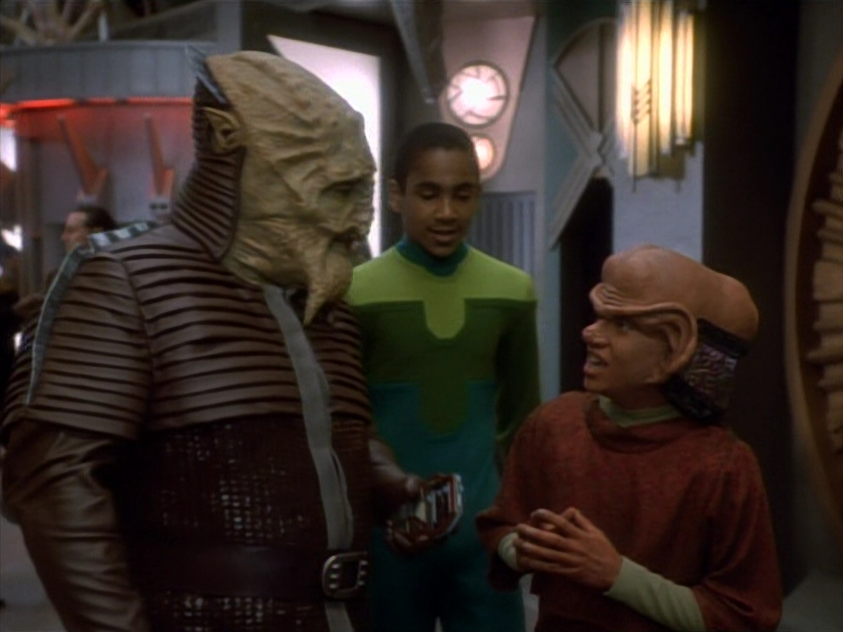 extant_StarTrekDS9_1x15-Progress_00665.jpg