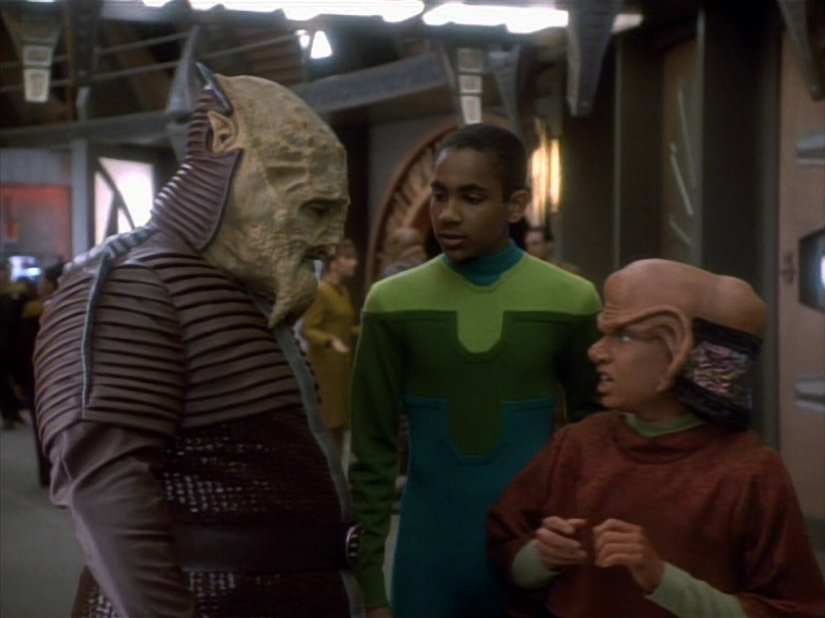 extant_StarTrekDS9_1x15-Progress_00694.jpg