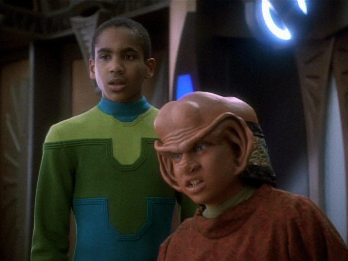 extant_StarTrekDS9_1x15-Progress_00715.jpg