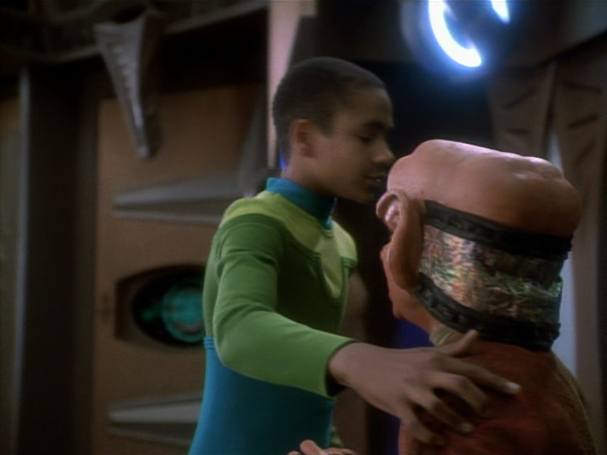 extant_StarTrekDS9_1x15-Progress_00722.jpg
