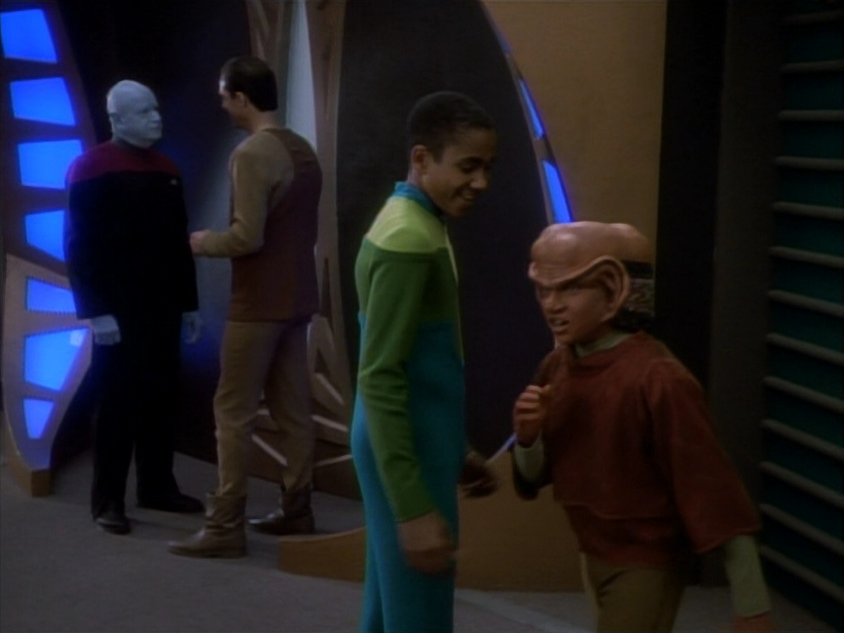 extant_StarTrekDS9_1x15-Progress_00743.jpg