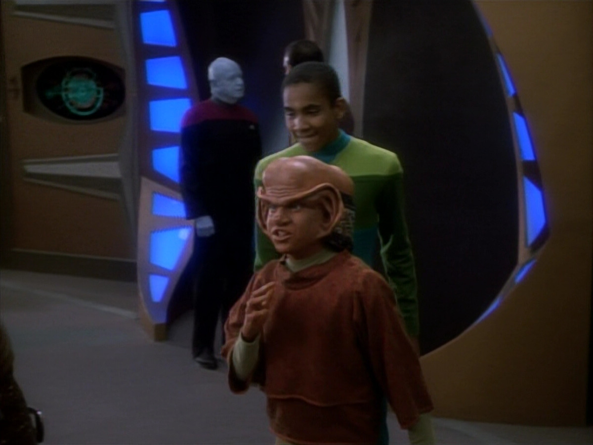 extant_StarTrekDS9_1x15-Progress_00745.jpg