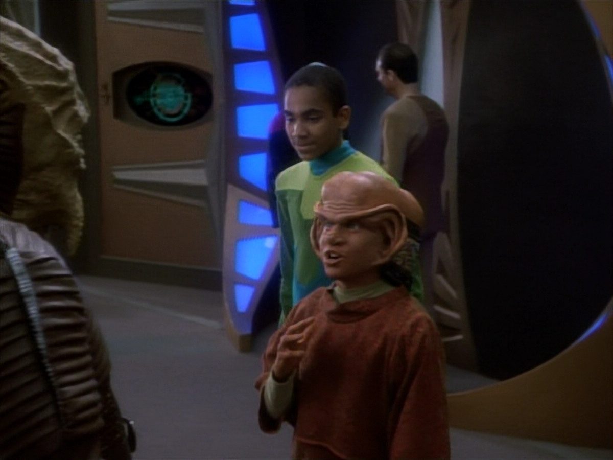 extant_StarTrekDS9_1x15-Progress_00746.jpg