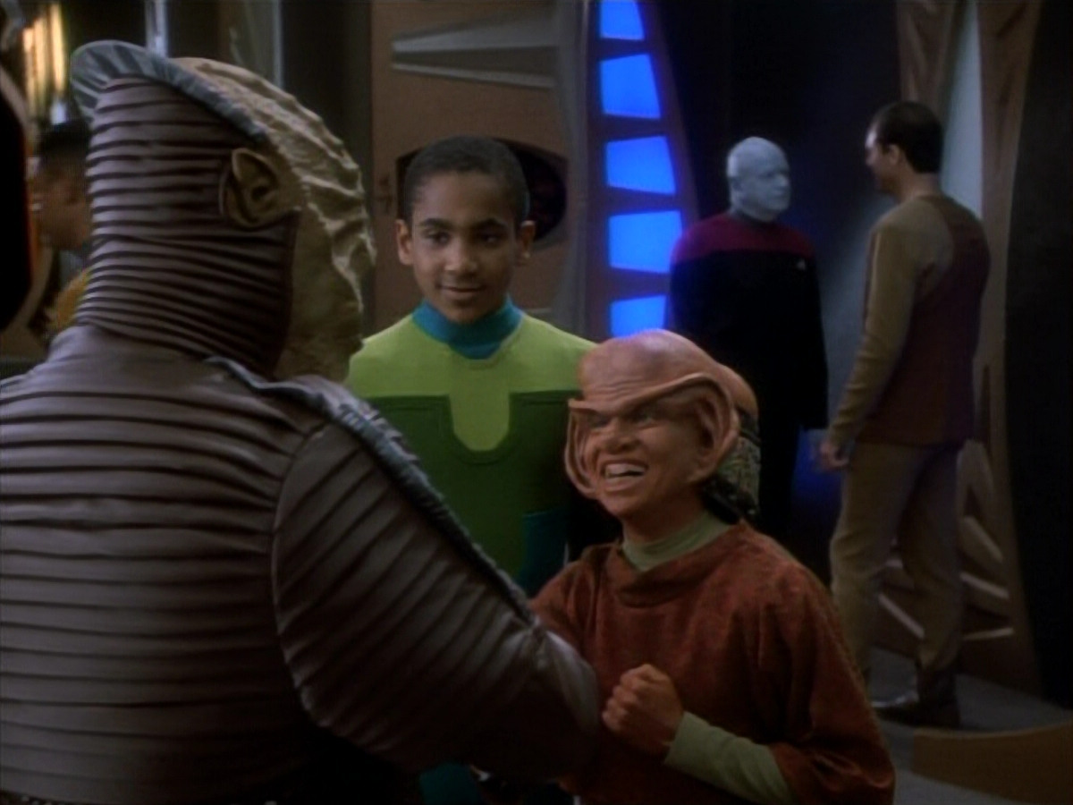 extant_StarTrekDS9_1x15-Progress_00751.jpg