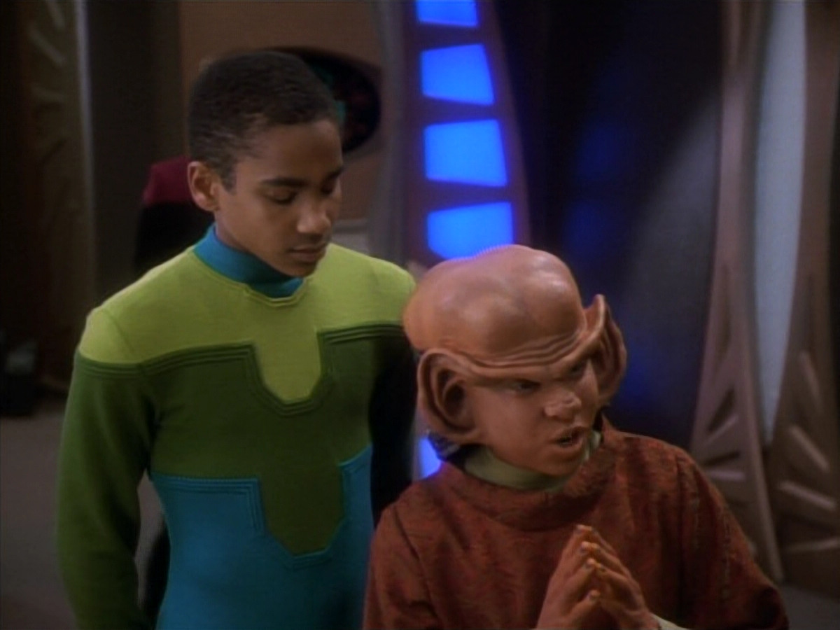 extant_StarTrekDS9_1x15-Progress_00765.jpg