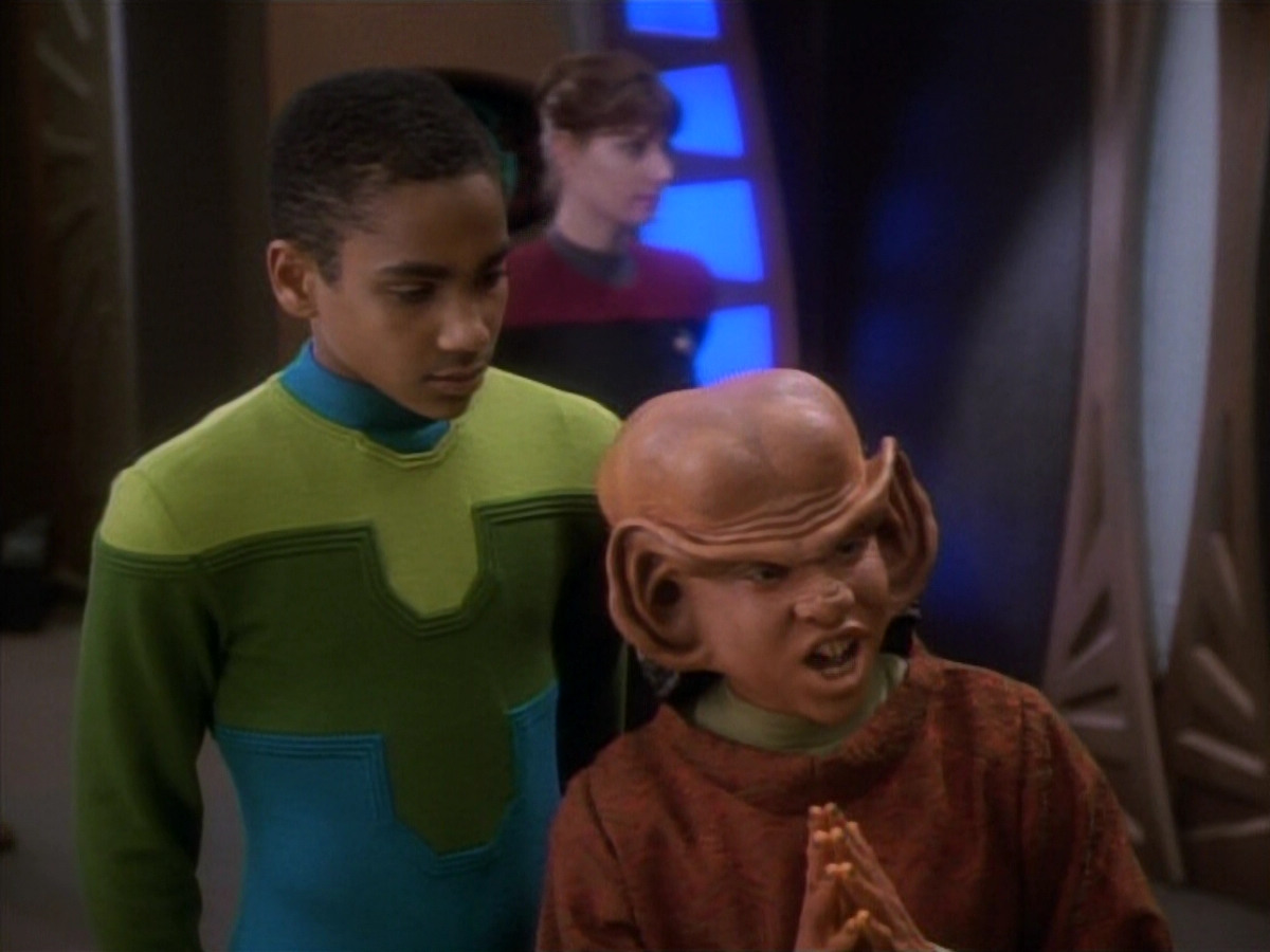 extant_StarTrekDS9_1x15-Progress_00766.jpg