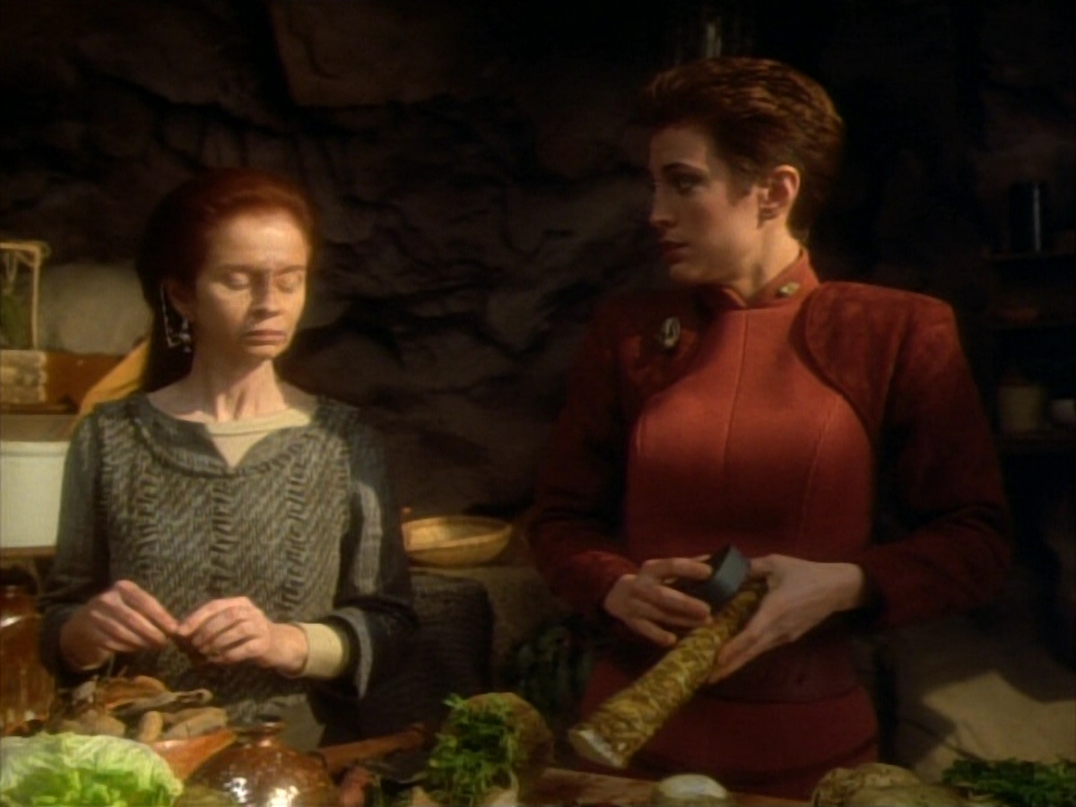 extant_StarTrekDS9_1x15-Progress_00882.jpg
