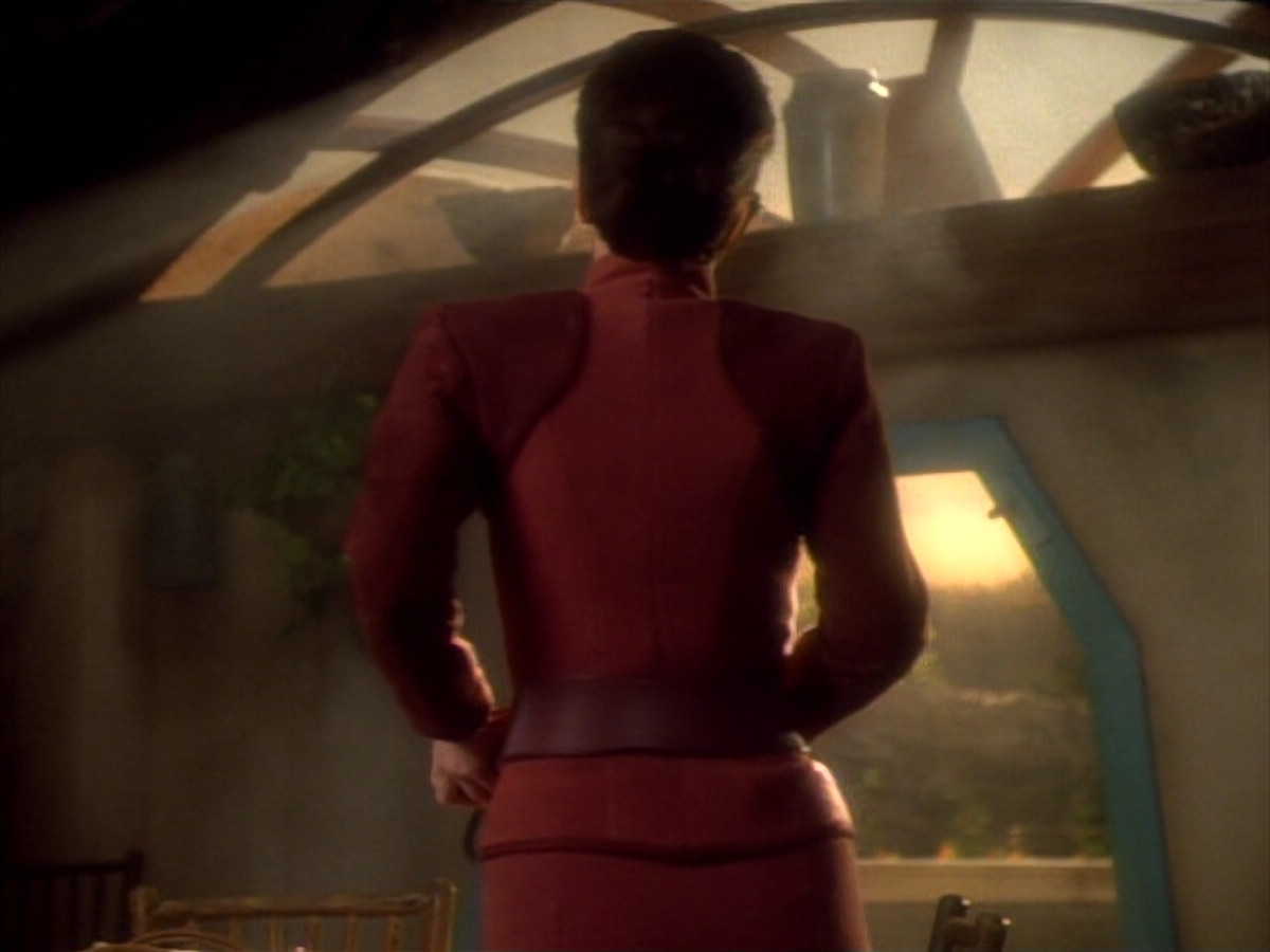 extant_StarTrekDS9_1x15-Progress_00923.jpg