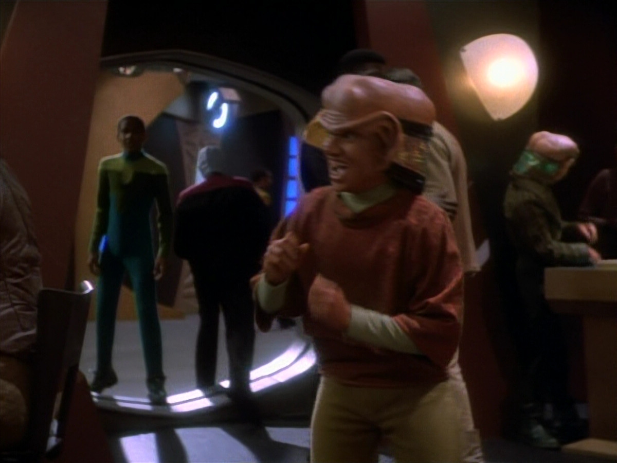extant_StarTrekDS9_1x15-Progress_01112.jpg