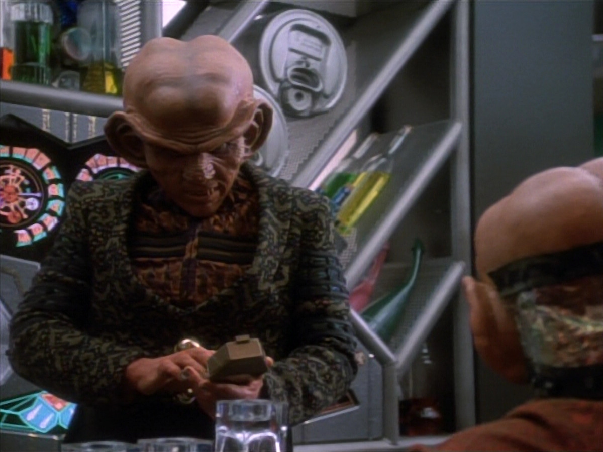 extant_StarTrekDS9_1x15-Progress_01143.jpg