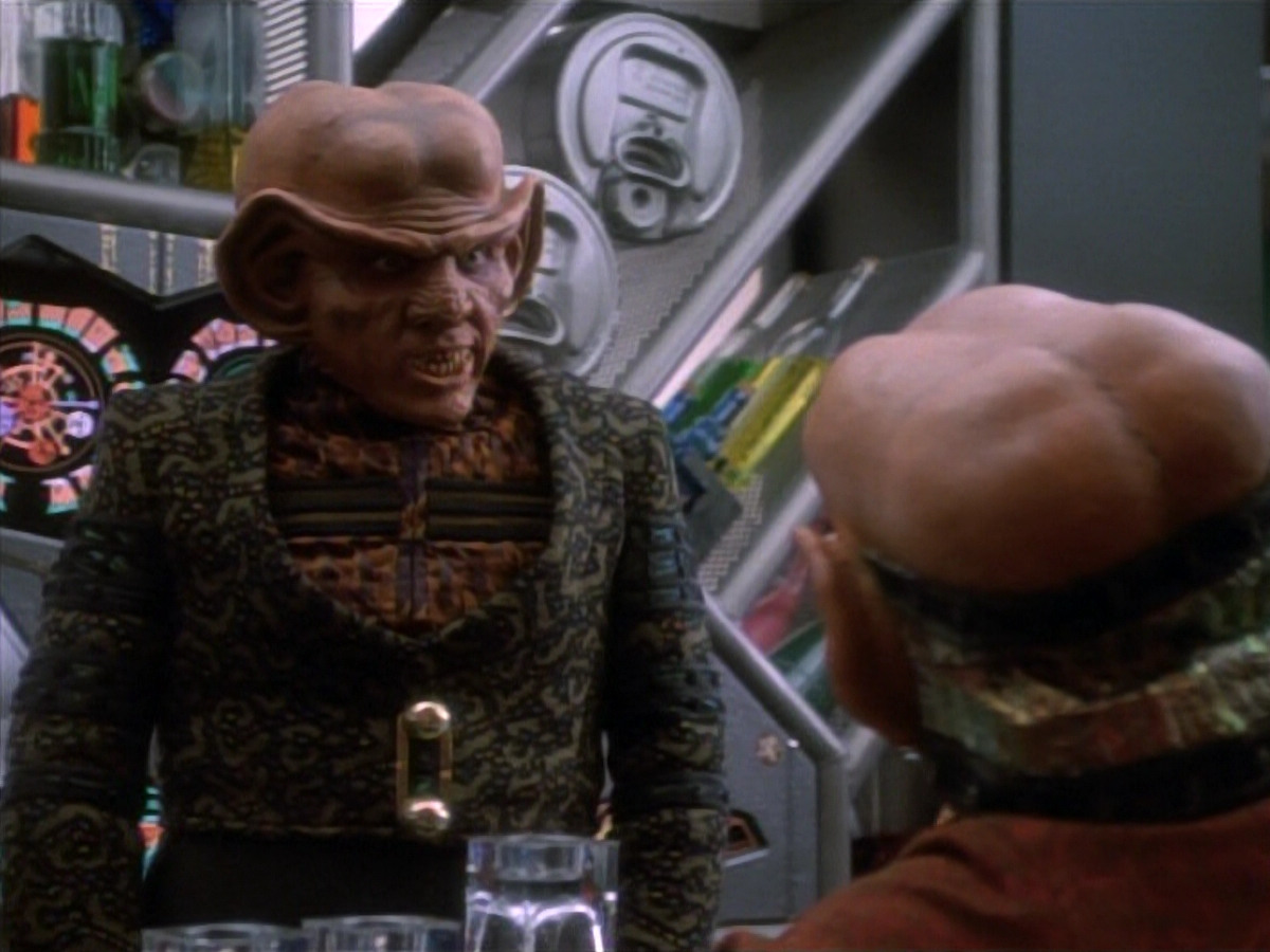 extant_StarTrekDS9_1x15-Progress_01165.jpg