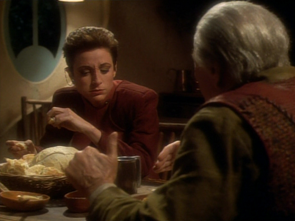 extant_StarTrekDS9_1x15-Progress_01245.jpg