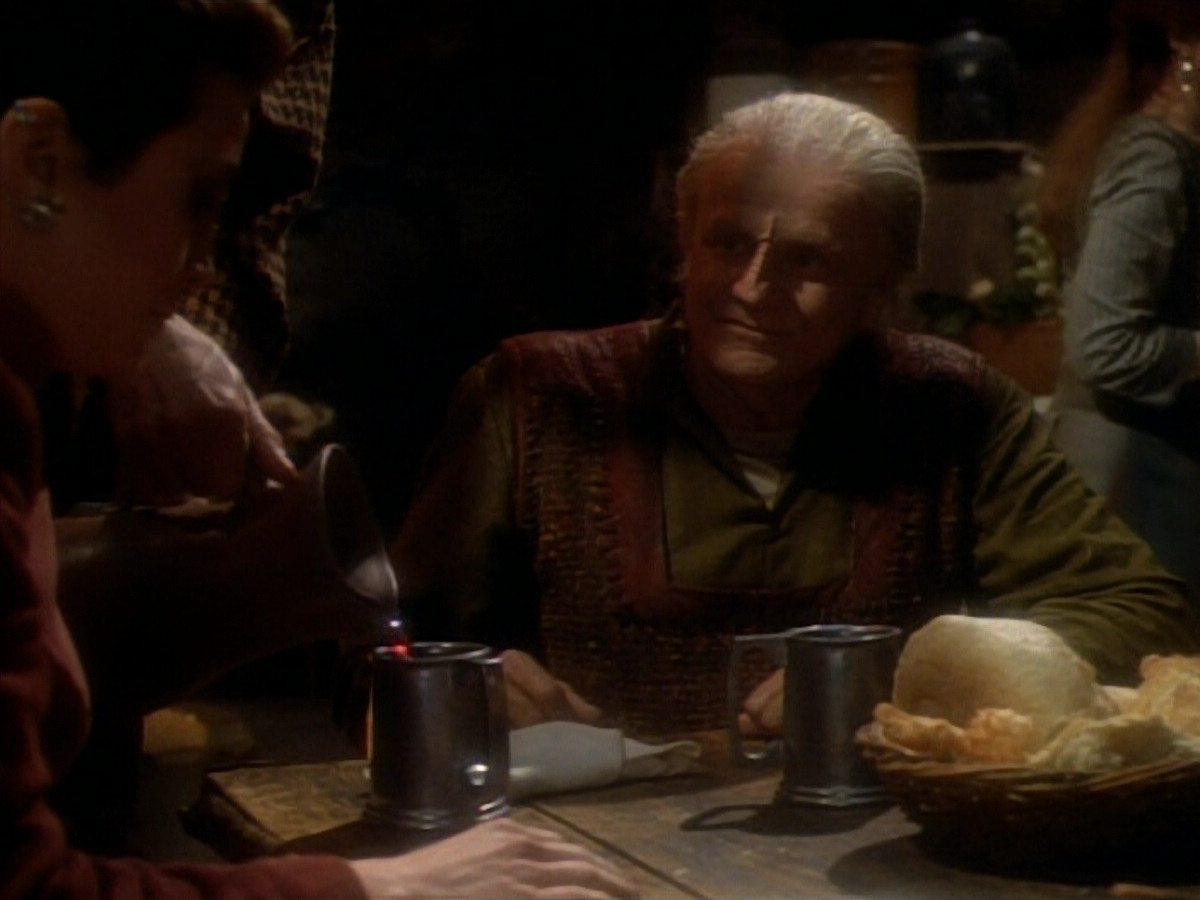 extant_StarTrekDS9_1x15-Progress_01380.jpg