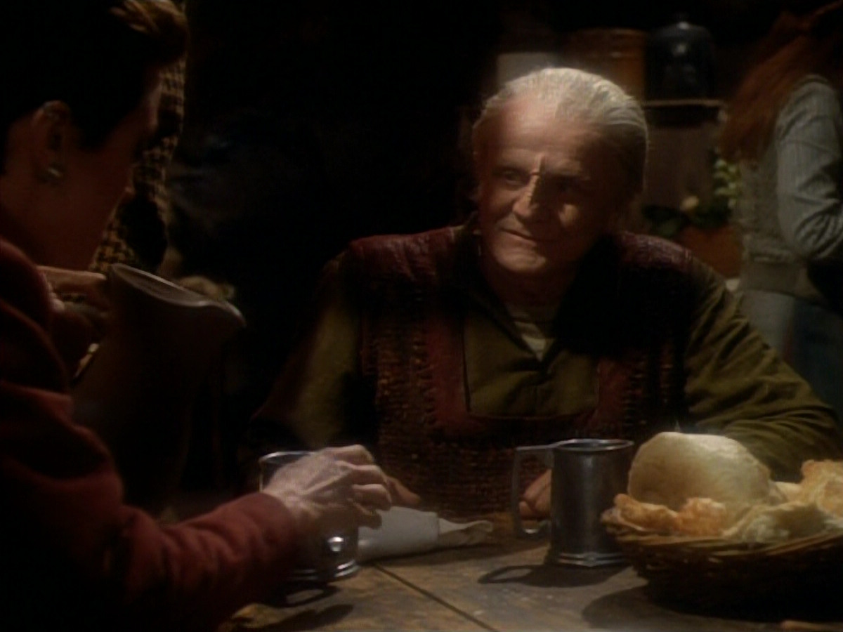 extant_StarTrekDS9_1x15-Progress_01383.jpg