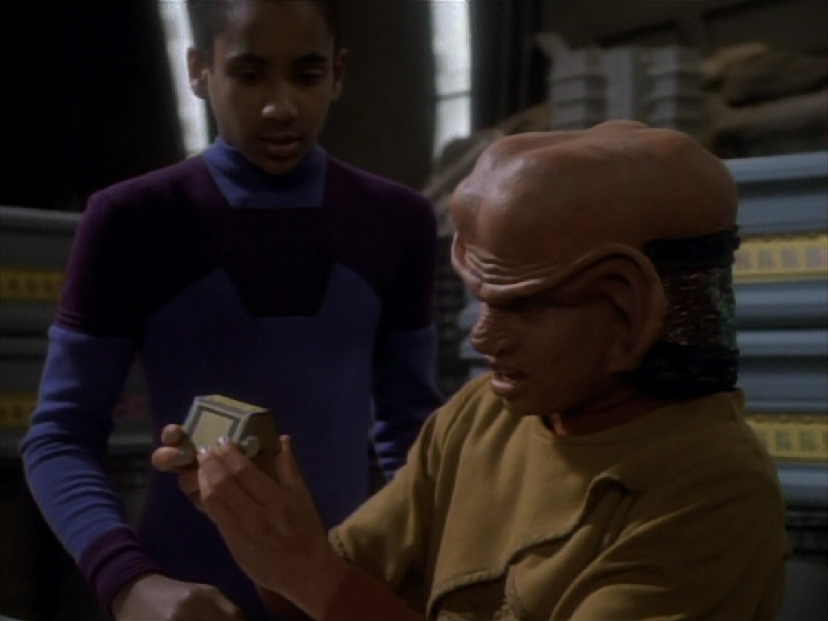 extant_StarTrekDS9_1x15-Progress_01555.jpg