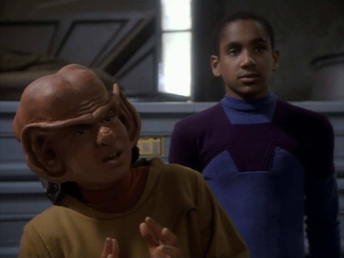 extant_StarTrekDS9_1x15-Progress_01613.jpg