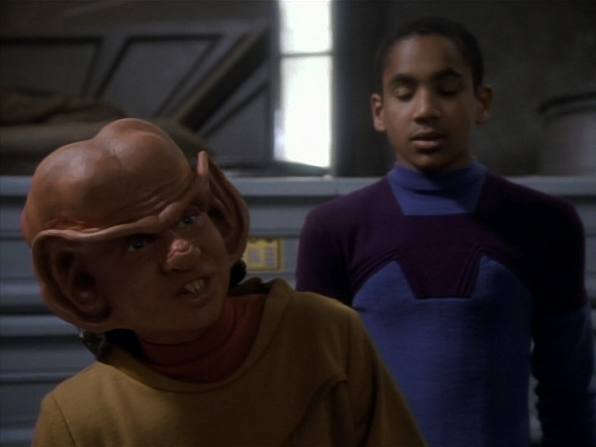 extant_StarTrekDS9_1x15-Progress_01617.jpg