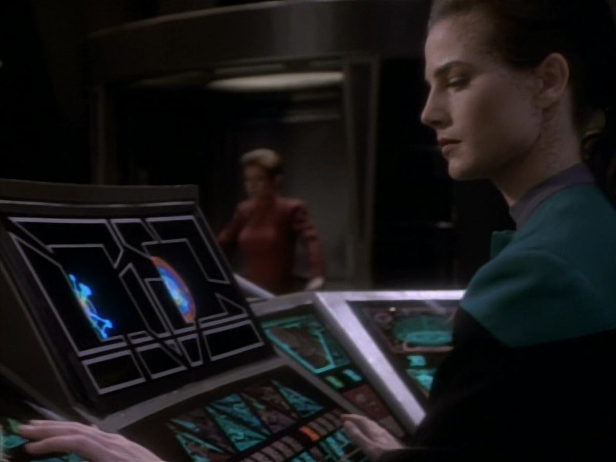extant_StarTrekDS9_1x15-Progress_01742.jpg