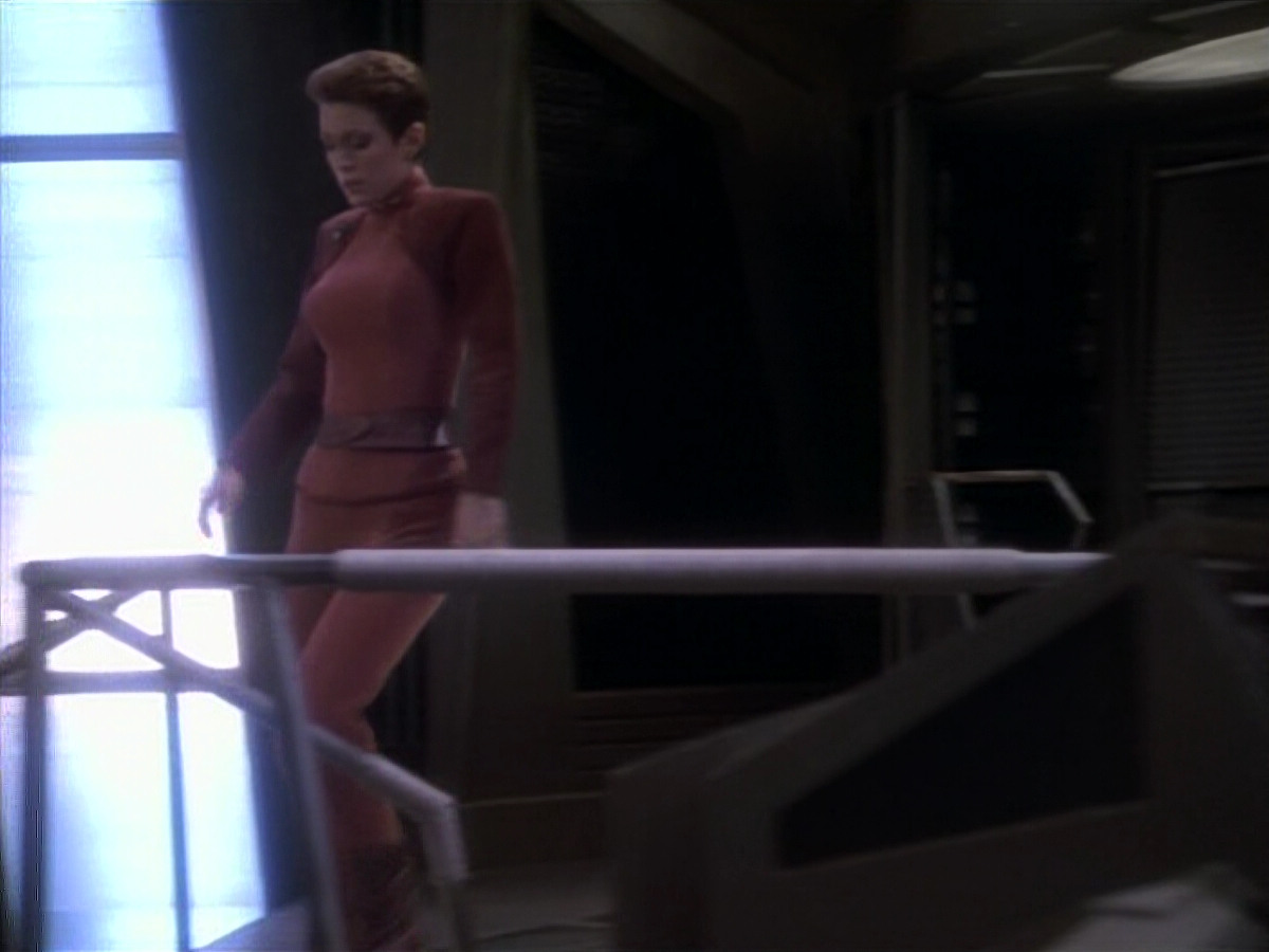 extant_StarTrekDS9_1x15-Progress_01747.jpg