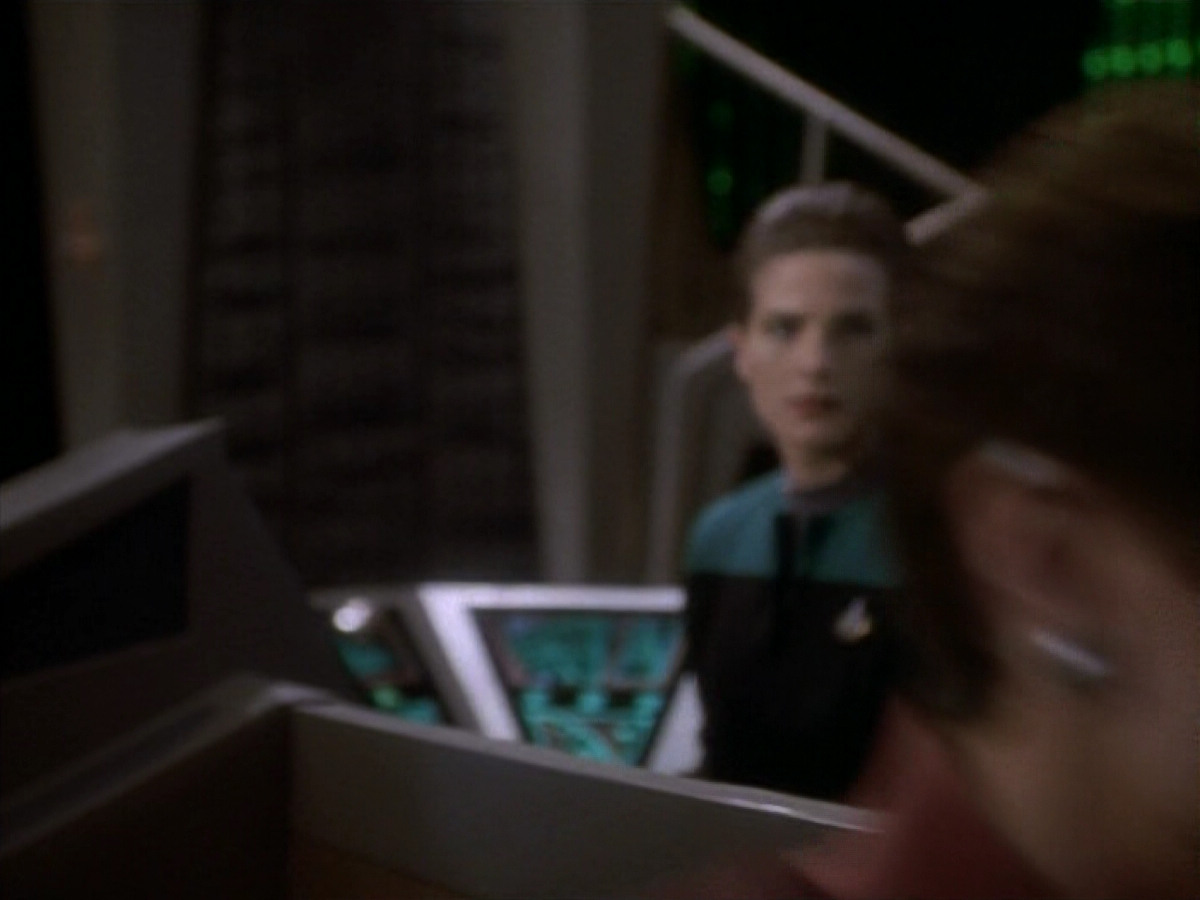 extant_StarTrekDS9_1x15-Progress_01766.jpg